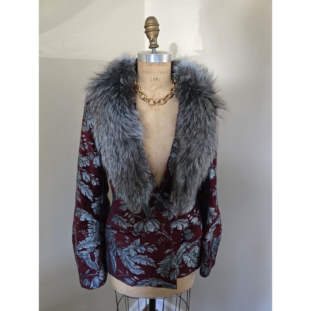 Cinq à Sept burgundy floral jacquard blazer with detachable fur collar